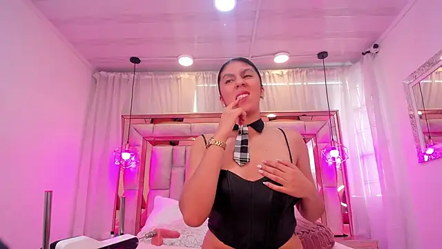 LiliGreyy XXX чат на живо