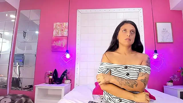 Antonella_morrison Chat XXX in diretta