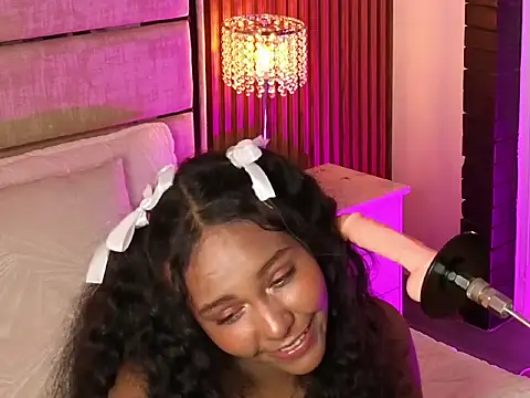 MiaBlackrose's Webcam Show
