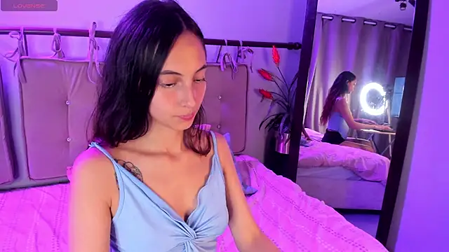 violetaa_foxx_'s Live XXX Chat