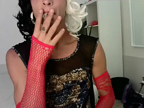 CruellaDivine's Webcam Show
