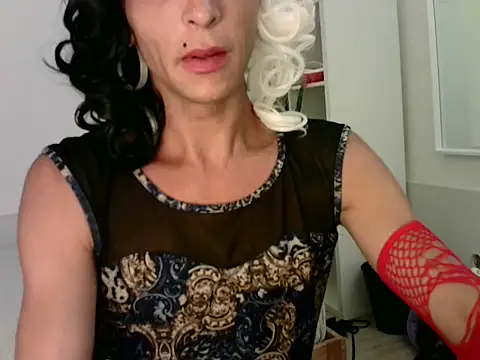 CruellaDivine's Webcam Show