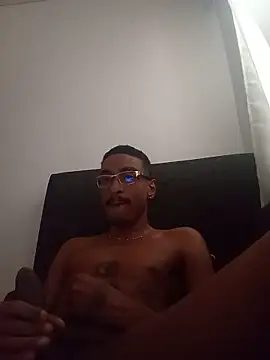 smokepurpxxx: διαδικτυακό σόου στην κάμερα