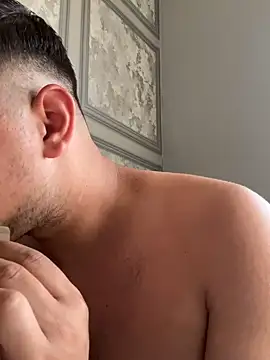 Show modela JettKing_123 na web-kameri