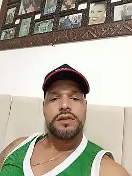 Show modela mario181309 na web-kameri