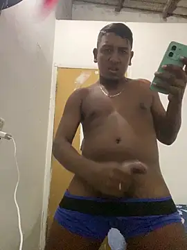 negrito21cmver webcam show