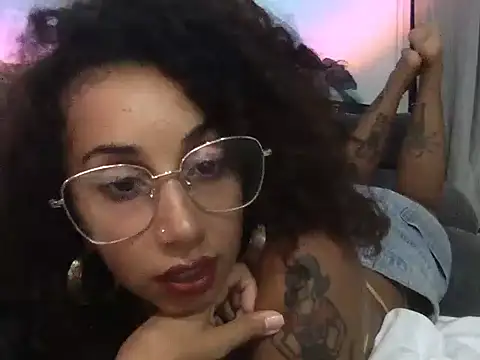 goddessmetzi's Live XXX Chat