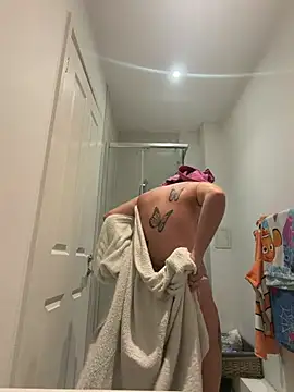 Pokazy przed kamerką – Coleyy_xx