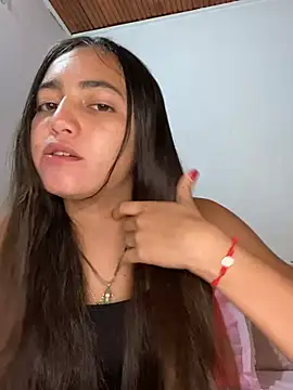 Julia_valentinaのライブXXXチャット