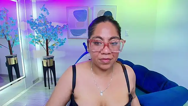 צ'אט XXX בשידור חי של Silvana_lane