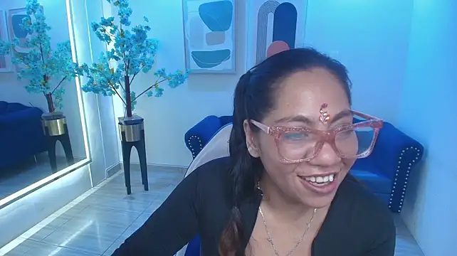 Pertunjukan Kamera Web Silvana_lane