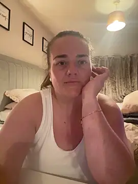 Bustygem_'s Webcam Show