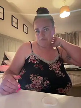 Bustygem_'s Webcam Show