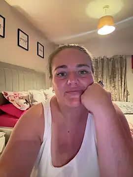 Bustygem_'s Webcam Show