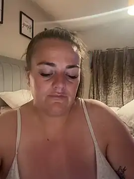 Bustygem_ – webcam-show