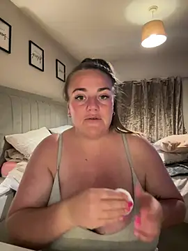 Bustygem_'s Webcam Show