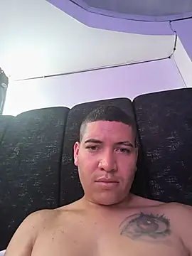 Show modela Garycumxxx na web-kameri