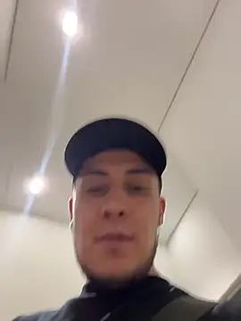 Mao_Rivers Chat XXX live
