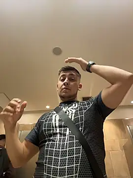 הופעת וובקאם של Mao_Rivers
