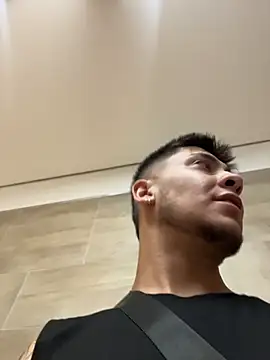 Mao_Rivers Show Webcam