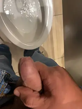 Mao_Rivers Show Webcam