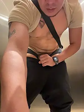 Mao_Rivers Show in webcam