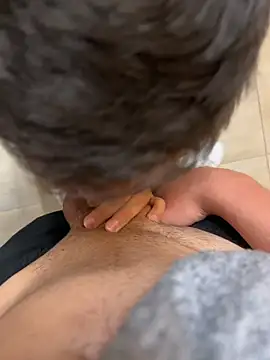 Mao_Rivers Show in webcam