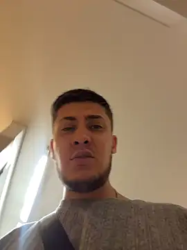 Mao_Rivers Show in webcam