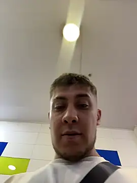 Mao_Rivers Show Webcam