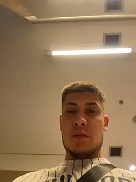 Mao_Riversn Webbikameraesitys