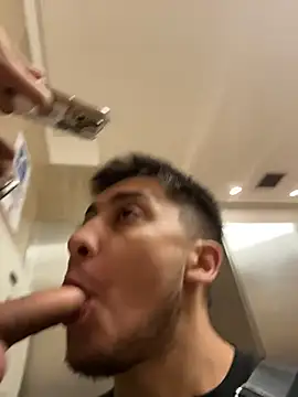 Mao_Rivers' Webcam Show