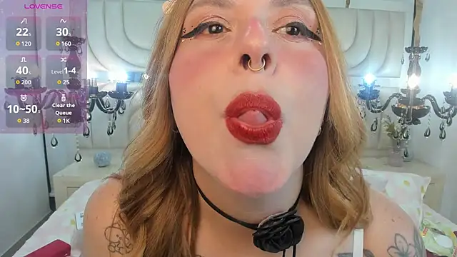 Paulette_roux Chat XXX in diretta