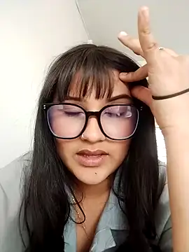 Emily-7's Live XXX Chat