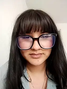 Emily-7's Live XXX Chat