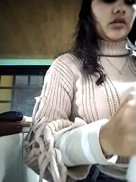 Živý XXX chat Emily-7