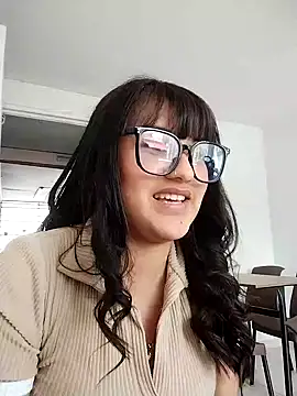 XXX chat uživo modela Emily-7