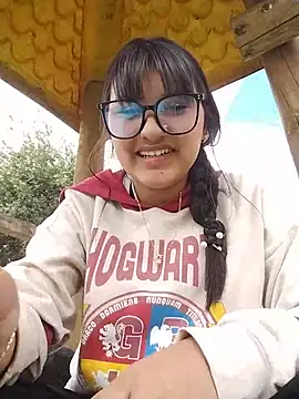 Chatroom XXX en direct de Emily-7
