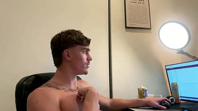 TheNicoRyder Show in webcam
