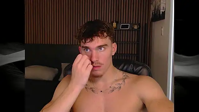 TheNicoRyder Show in webcam