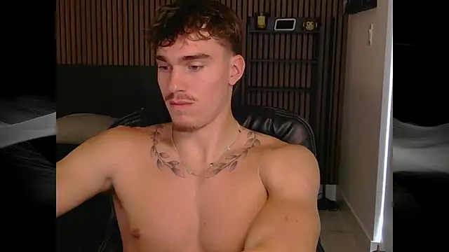 TheNicoRyder Show in webcam