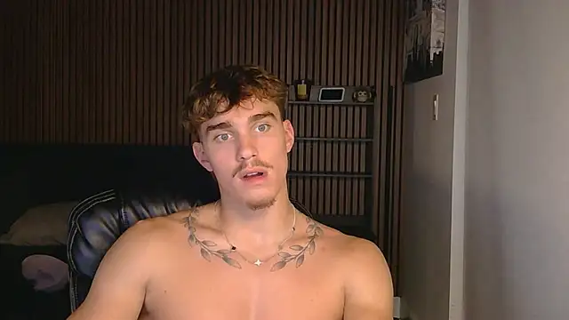 TheNicoRyder Show in webcam