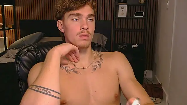 TheNicoRyder Show Webcam