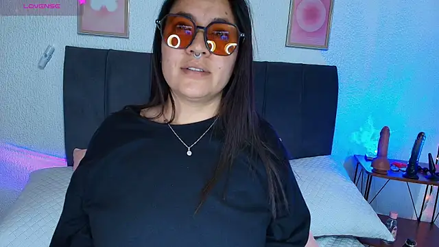 samm_curvy élő XXX-chatje