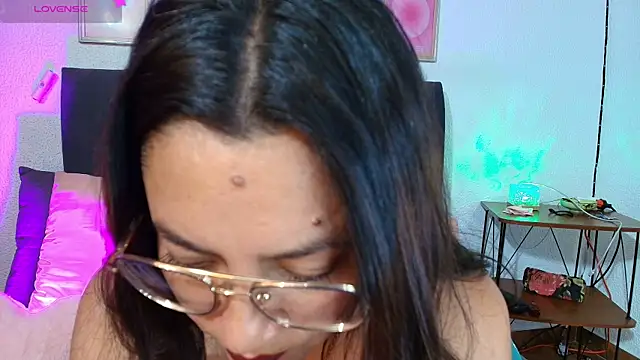 samm_curvy লাইভ XXX চ্যাট