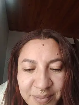 Chat XXX en directo de samm_curvy