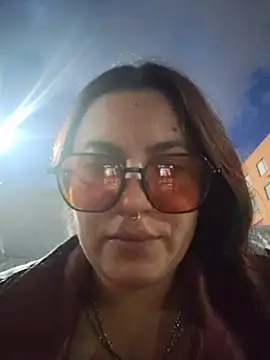 samm_curvy Chat XXX in diretta