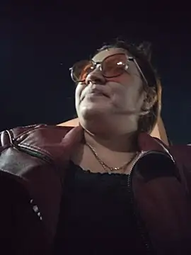 Chat XXX en directo de samm_curvy