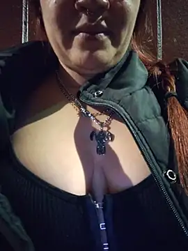 samm_curvy's Webcam Show