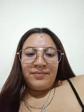 צ'אט XXX בשידור חי של samm_curvy