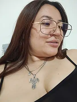 samm_curvy Chat XXX live